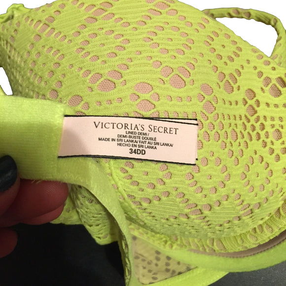 ⬇️ $59 NWOT Victoria Secret Yellow Demi Bra. Size 34DD. women's Fashion