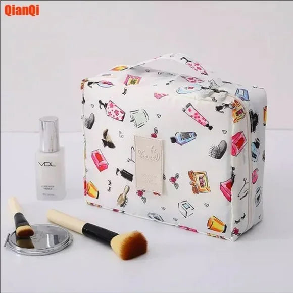 Brand New Portable Travel Hook Cosmetic Beauty Make up Bag Storage Organizer