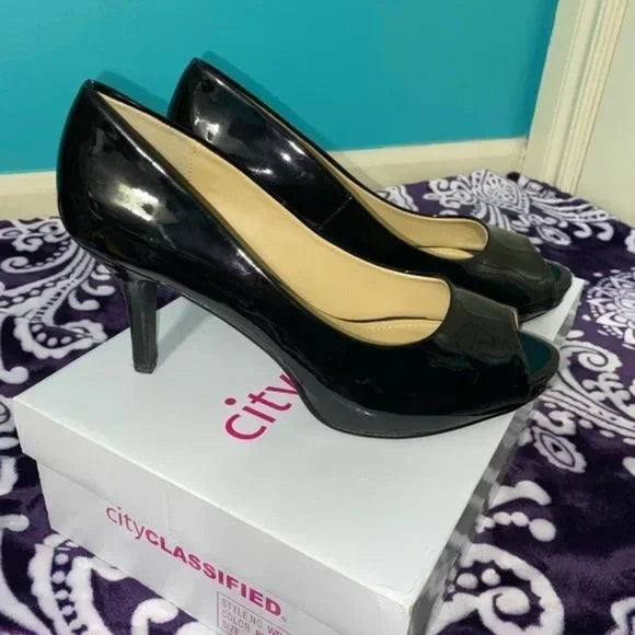 New Black Shiny Cityclassified Short Peep Toe Pumps Size 7.5. Women's Fashion.