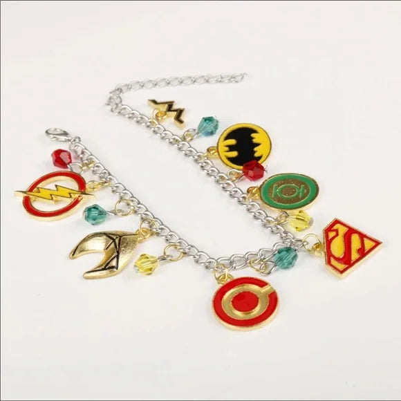 NEW JUSTICE LEAGUE Superman Wonder Woman 👩 charms bracelet