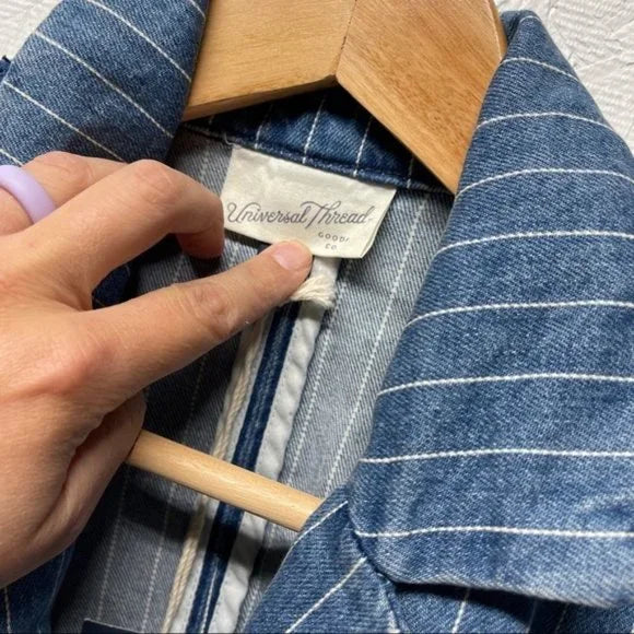 NWT Universal Thread Denim Blue Jean Jacket Striped. Size Small. Women's Ladies Fashion.