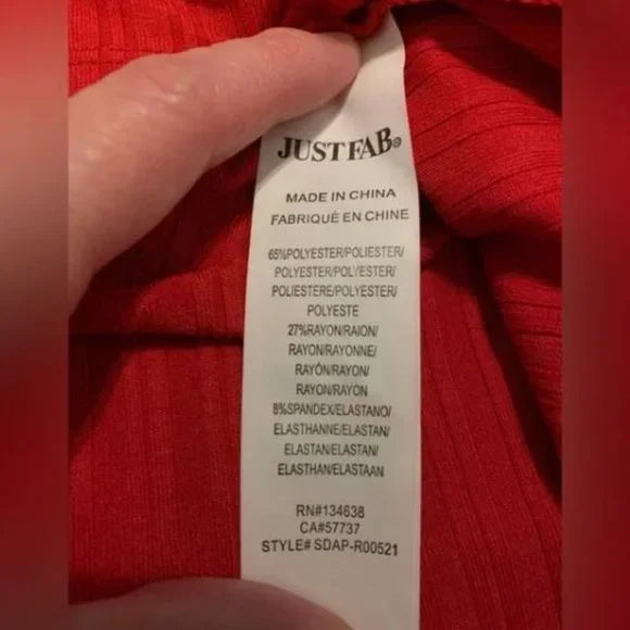 NWT Women’s Shoe Dazzle Ribbed Red Long Sleeve Dress. Size XL.