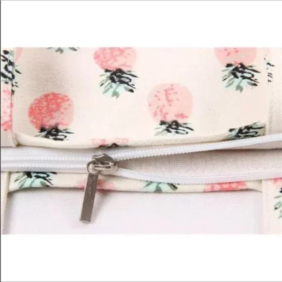 NWT Brand New Pineapple 🍍 Design Canvas Tote Shopping Bag. . Women's Ladies Fashion