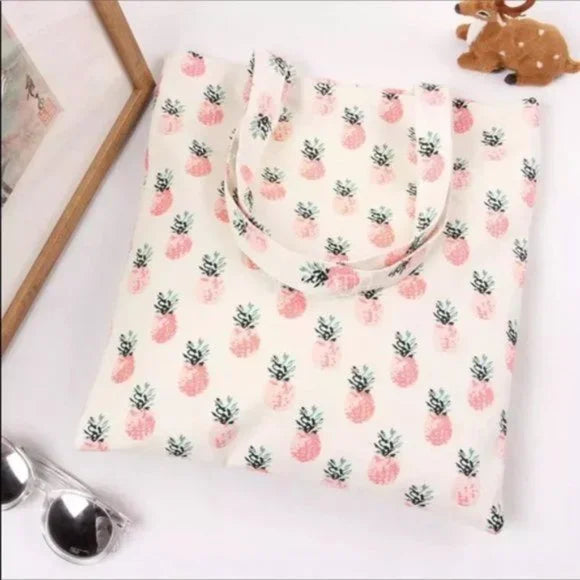 NWT Brand New Pineapple 🍍 Design Canvas Tote Shopping Bag. . Women's Ladies Fashion