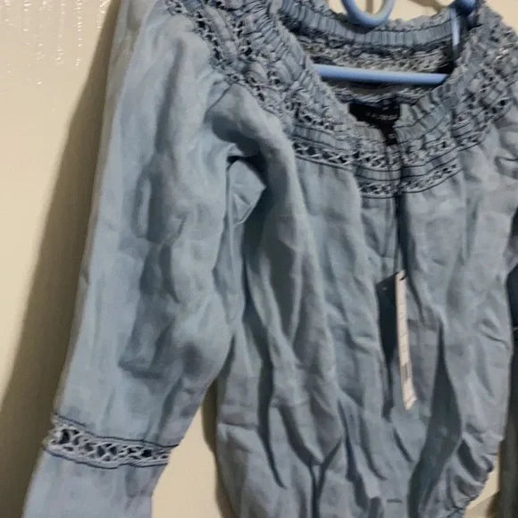 NWT new Casual Chic Walter Baker Blue Blouse Top. Size XS.