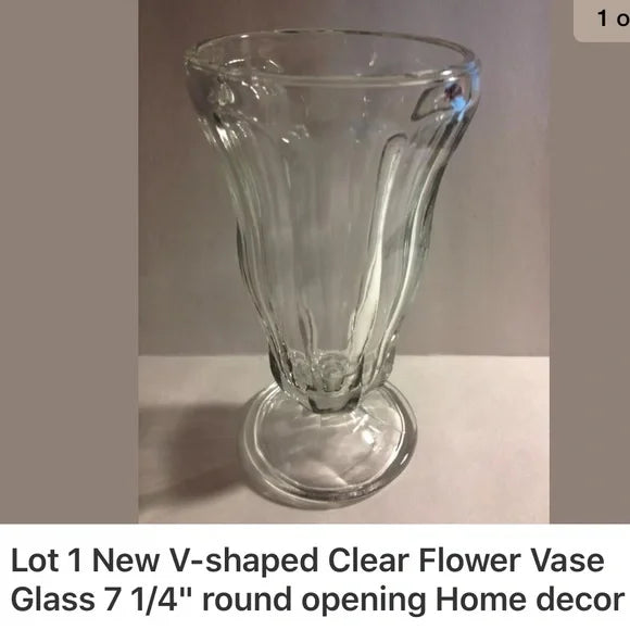 V-Shaped Clear Glass Flower 🌸 Vase Home 🏡 Decor