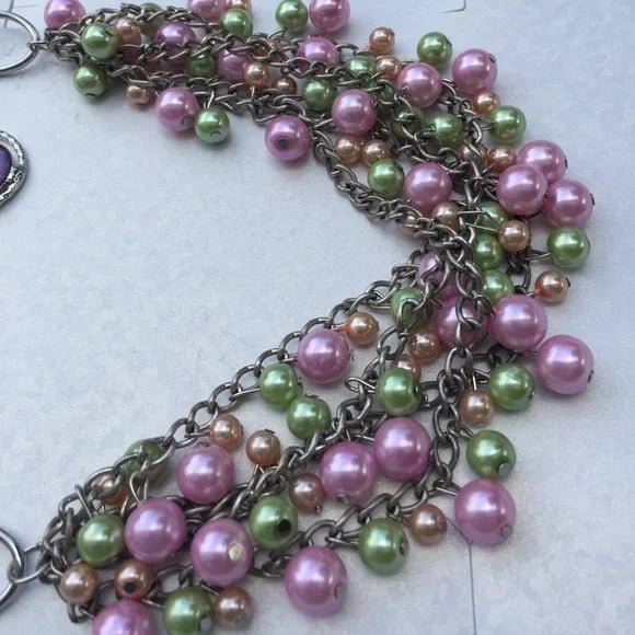 Very Pretty Brand New Multi-Beads Necklace and Earrings Set. Women's Fashion