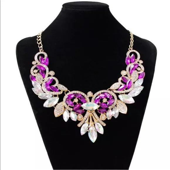 NWT Brand New Very Beautiful Big Chunky Charm Necklace