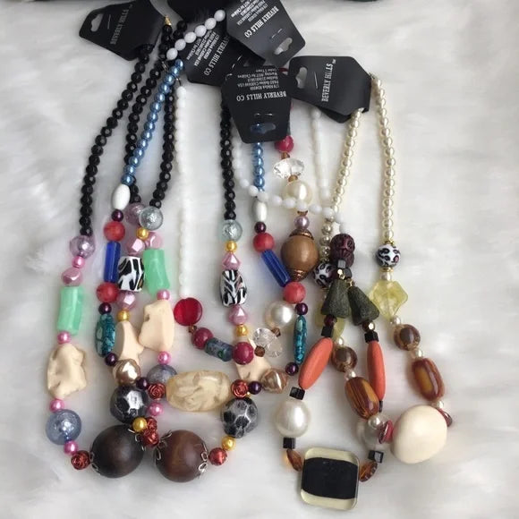 New Beverly Hills Blue White Beaded Necklace. Women's Fashion