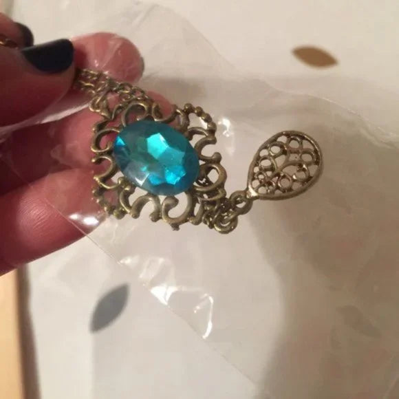 New Necklace Light Blue Green Pendant Necklace. Women's Fashion
