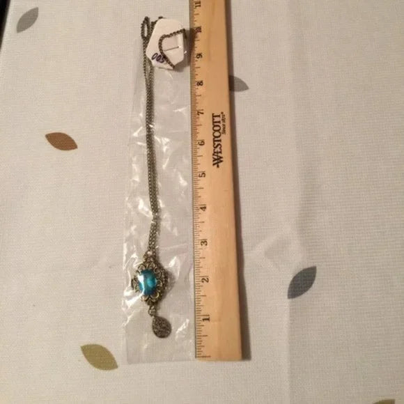 New Necklace Light Blue Green Pendant Necklace. Women's Fashion