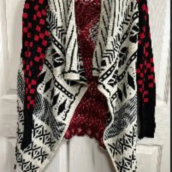 NWOT Francescas Red White Printed Long Sleeve Cardigan Sweater Medium Women's