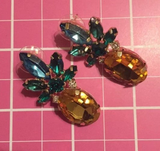Brand New Cute Pineapple π Earrings Yellow Green . Women's Ladies Fashion Jewelry - Findsbyjune.com