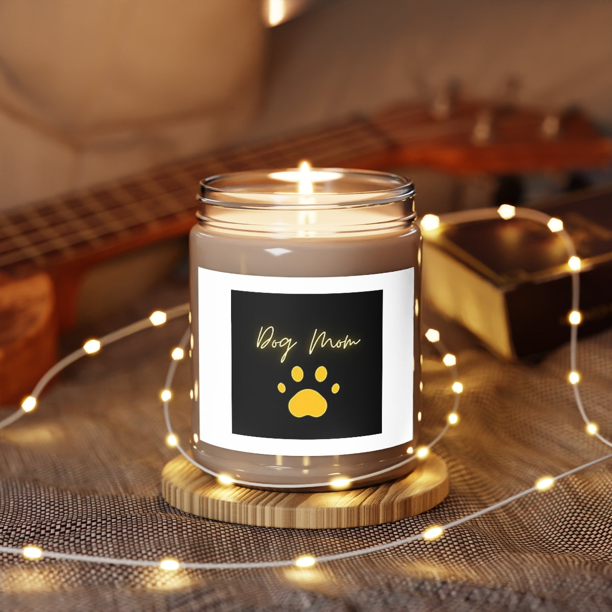 " Dog Mom " with Paw Design Scented Candles, 9oz Holiday Gift Birthday Gift Comfort Spice Scent, Sea Breeze Scent, Vanilla Bean Scent Home Decor
