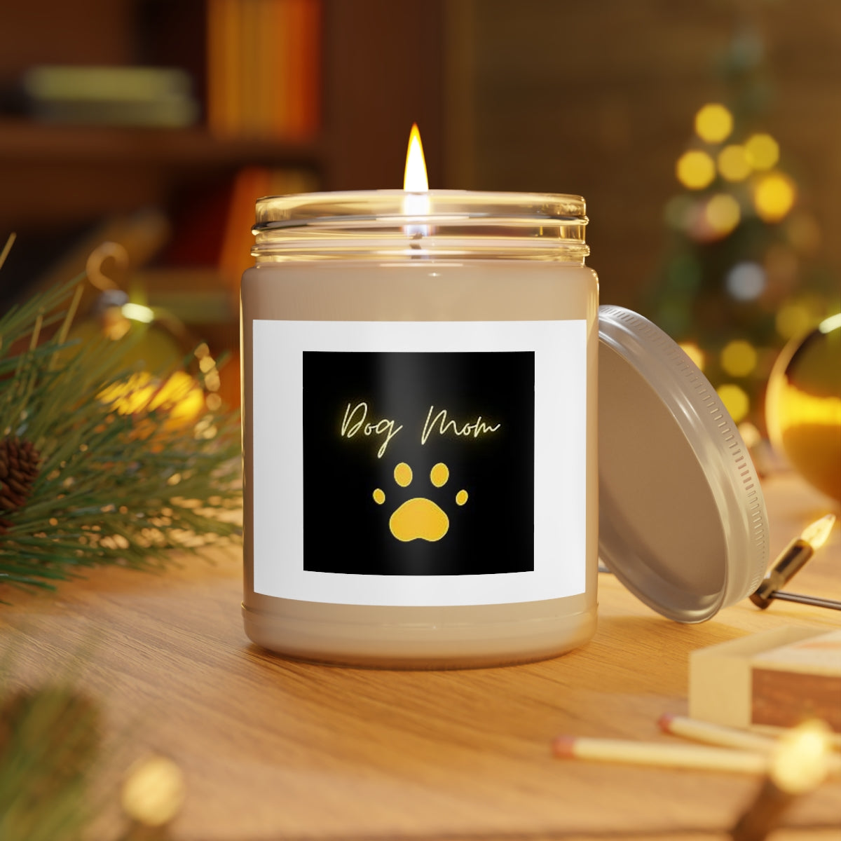 " Dog Mom " with Paw Design Scented Candles, 9oz Holiday Gift Birthday Gift Comfort Spice Scent, Sea Breeze Scent, Vanilla Bean Scent Home Decor