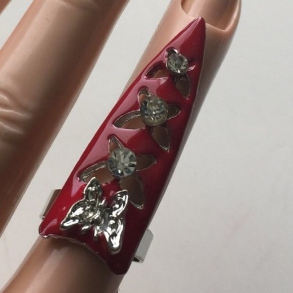 Brand-new big chunky adjustable ring ๐ Fashion jewelry for women's & ladies. Color red with butterfly design and rhinestones. - Findsbyjune.com