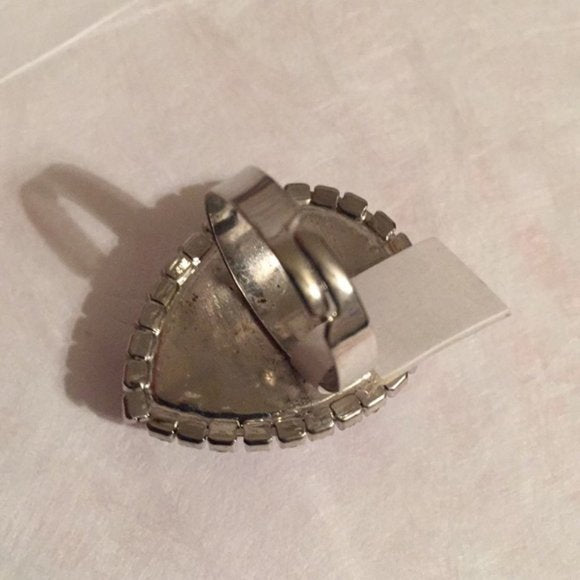 Brand-new big chunky adjustable ring π Fashion jewelry for women's & ladies. Purple drop π§ design. Women's Ladies Fashion Jewelry - Findsbyjune.com