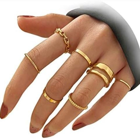 FAXHION Gold Knuckle Rings Set for Women Girls Snake Chain Stacking Ring Vintage BOHO Midi Rings SIze Mixed