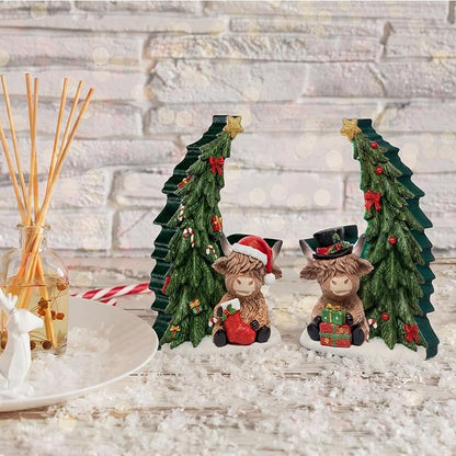 Yuntau 2 Pcs Christmas Highland Cow Figurines Decor with Christmas Tree