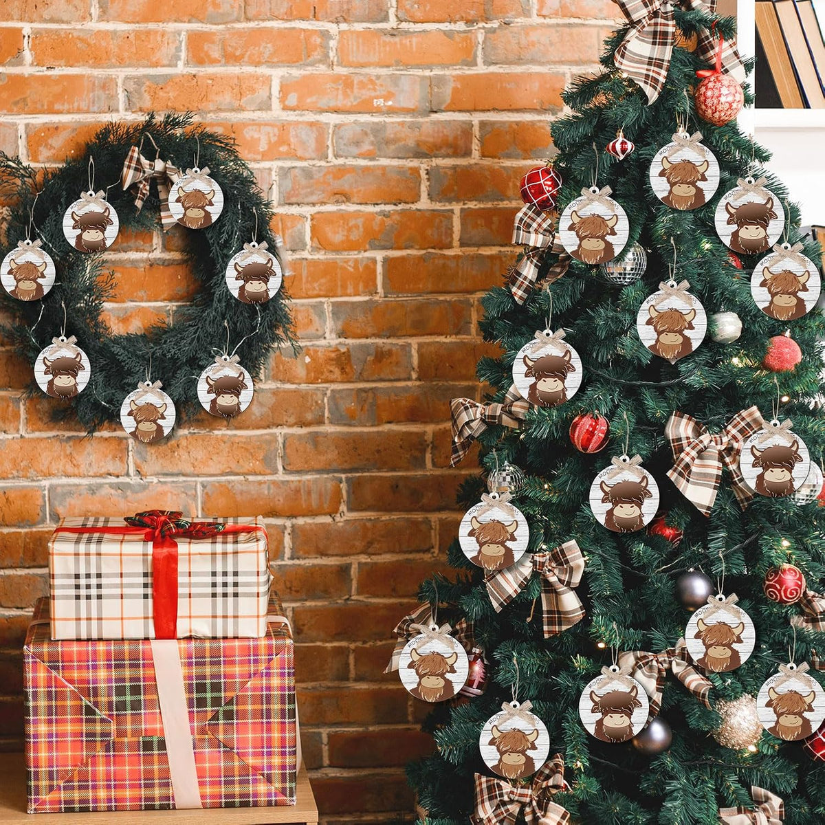 Geelin 12 Pcs Highland Cow Christmas Ornaments, 3D Wooden Tree Decorations
