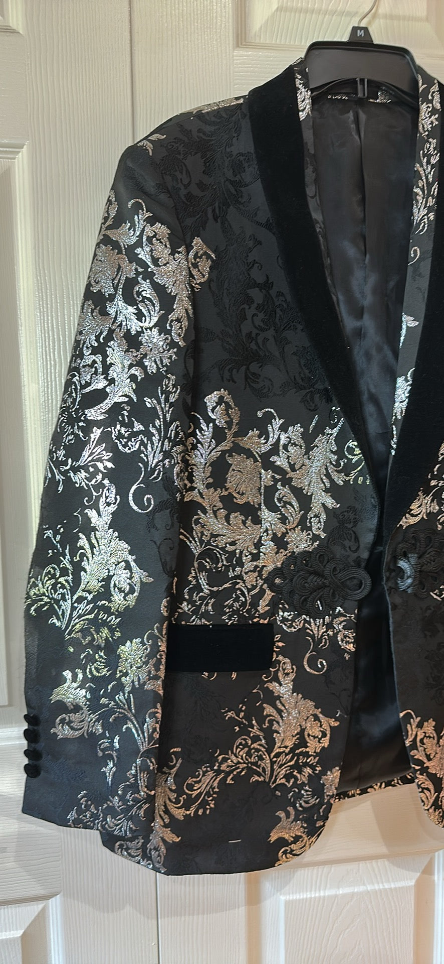Men's Medium Black and Silver Floral Brocade Blazer with Velvet Lapels - Medium