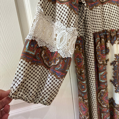 Umgee Women's Dress Xl Lace Long sleeve Tan White Blue Multi Color Comfortable