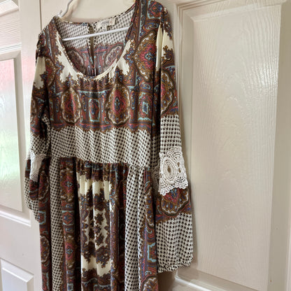 Umgee Women's Dress Xl Lace Long sleeve Tan White Blue Multi Color Comfortable