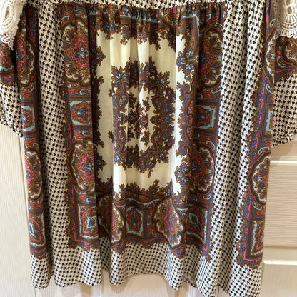 Umgee Women's Dress Xl Lace Long sleeve Tan White Blue Multi Color Comfortable