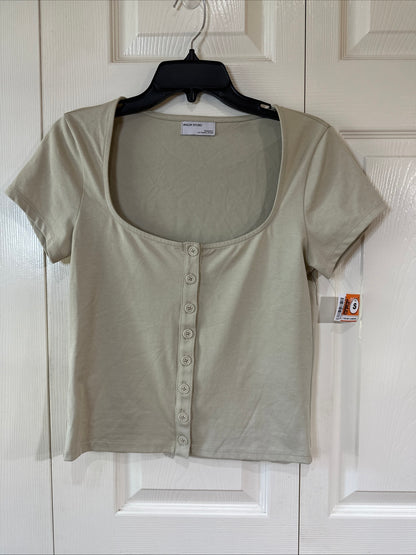 NWT Avalon Studio Tan Cream Woman's Top Size Small With Buttons Short Sleeve