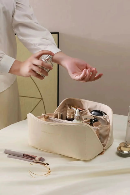 Portable Travel Cosmetics Storage Bag Large-Capacity Makeup Bag Waterproof Beauty And Skincare Beauty Pillow Toiletries Handbag