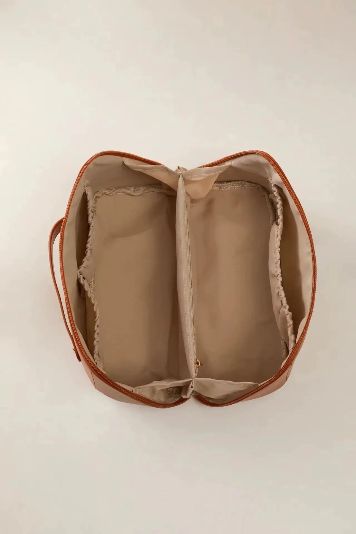 Portable Travel Cosmetics Storage Bag Large-Capacity Makeup Bag Waterproof Beauty And Skincare Beauty Pillow Toiletries Handbag