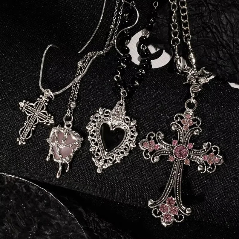 Y2K Sweet Cool Girl Personalized Creative Cross Love Pendant Necklace, Suitable for Daily Wearing