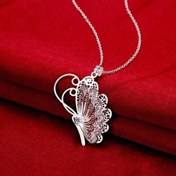 Brand New Silver Plated Butterfly Charm Pendant‎ Necklace. Women's Fashion