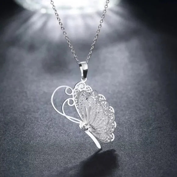 Brand New Silver Plated Butterfly Charm Pendant‎ Necklace. Women's Fashion