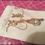 Brand New Ballerina‎ Pearl White Necklace Earrings Set. Women's Fashion Jewelry