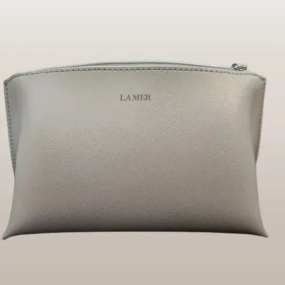 NWOT La Mer Silver Grey Makeup Cosmetic Bag. Women's Accessories