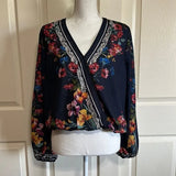 NWT Juniors Francesca's long sleeve blouse size‎ XL floral designs. Stretchable