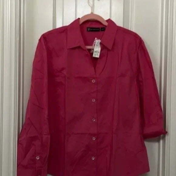 NWT Fuchsia NYCO Oxford blouse Size XL, long sleeve, sleeves can be rolled up as well