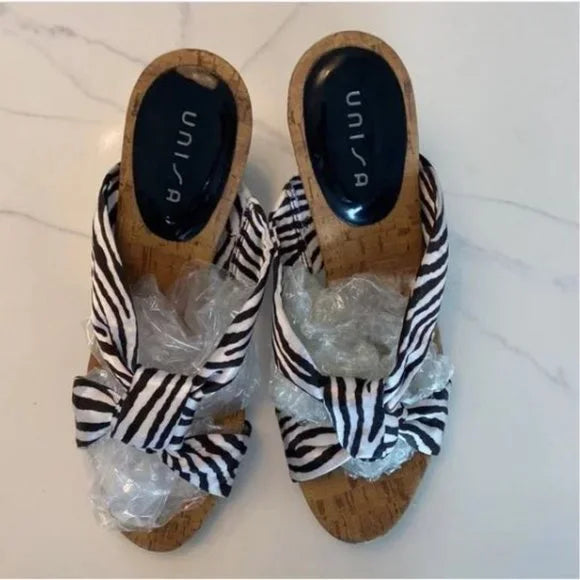 Unisa Size‎ 8 is very cute 🦓 zebra striped heels. Women's Fashion