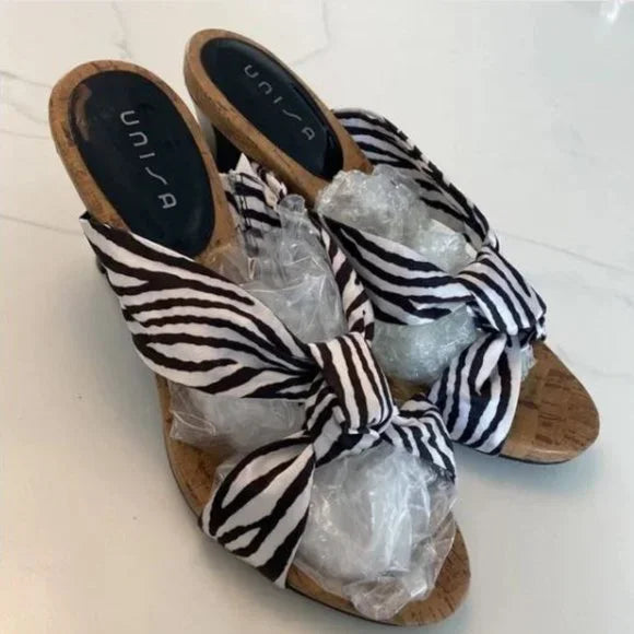 Unisa Size‎ 8 is very cute 🦓 zebra striped heels. Women's Fashion