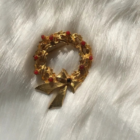 ⬇️ Gold Plated‎ Metal Christmas Wreath Brooch Pin