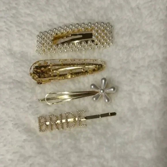 New 4 Golden Beautiful Bride Hairclips Set. Fashion Accessories.