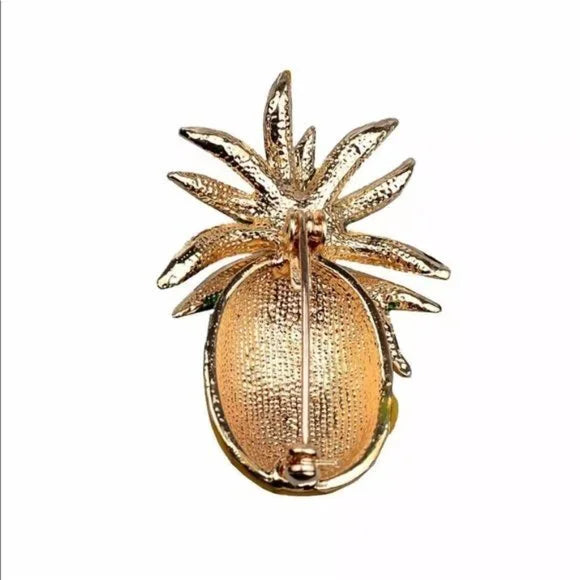 30% OFF NWT New Pineapple 🍍‎ Brooch Pin