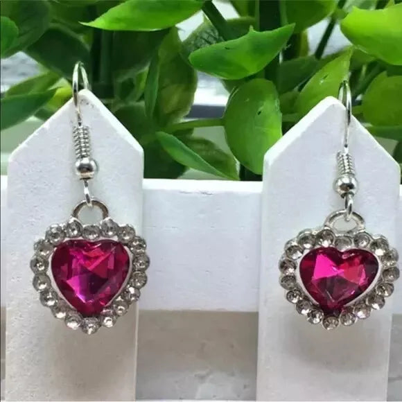 New Heart ❤️ Rose 🌹 Crystal Earrings. Women's Fashion Accessories.