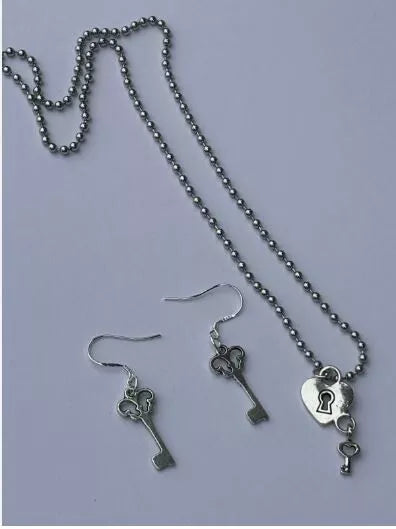 NWOT Handmade Silver Plated Heart And Key Necklace And Earrings Set