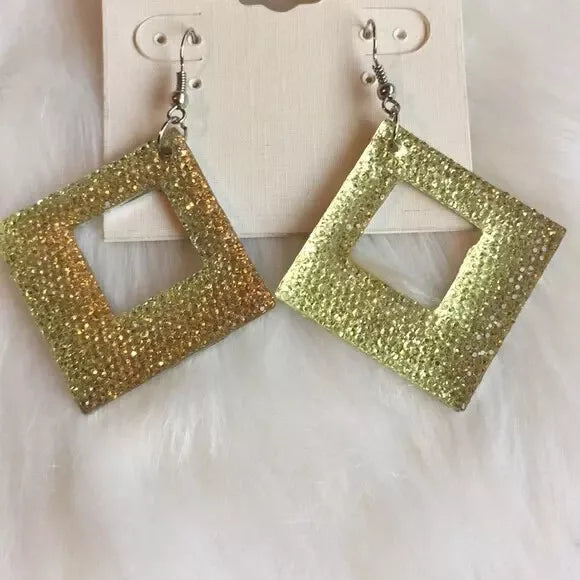 NWT Glitter Yellow Diamond Big Chunky Earrings. Women's Fashion Accessories.