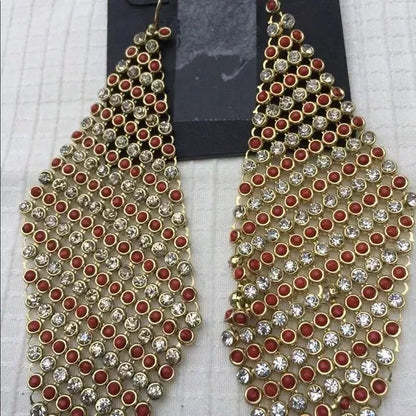 Brand New Dangling Pink Crystal Earrings. Women's Fashion Accessories.