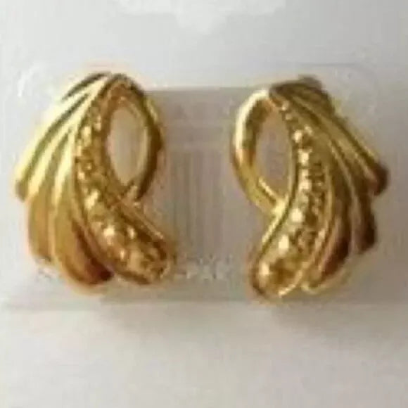 Brand-new 029 Gold-Tone Drop Earrings. Women's Fashion Accessories.