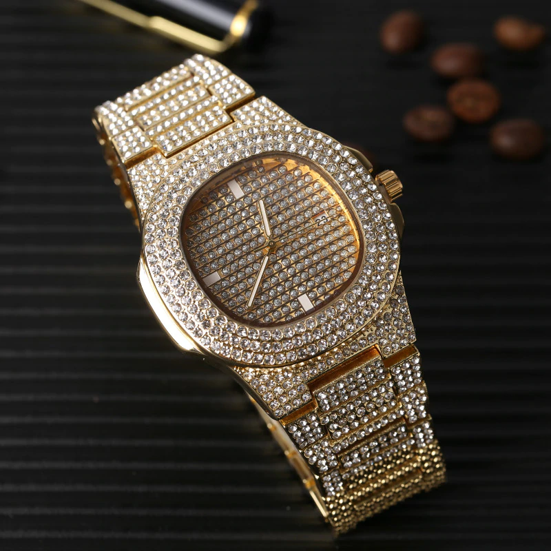 Luxury Hip Hop Diamond Set with Basketball Pendant Necklace, Bracelet and Quartz Wristwatch