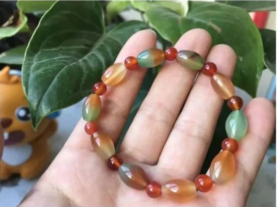 New Brown-Green Jade Stone Stretch Bracelet. Women's Fashion Accessories